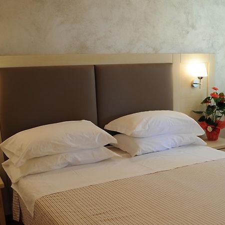 Super Relais Stella Hotel Signa Quarto foto